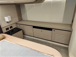 Absolute - 52 Navetta