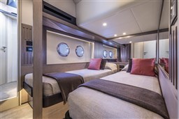 Absolute - Navetta 53