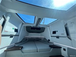 Axopar - 37 Xc Cross Cabin