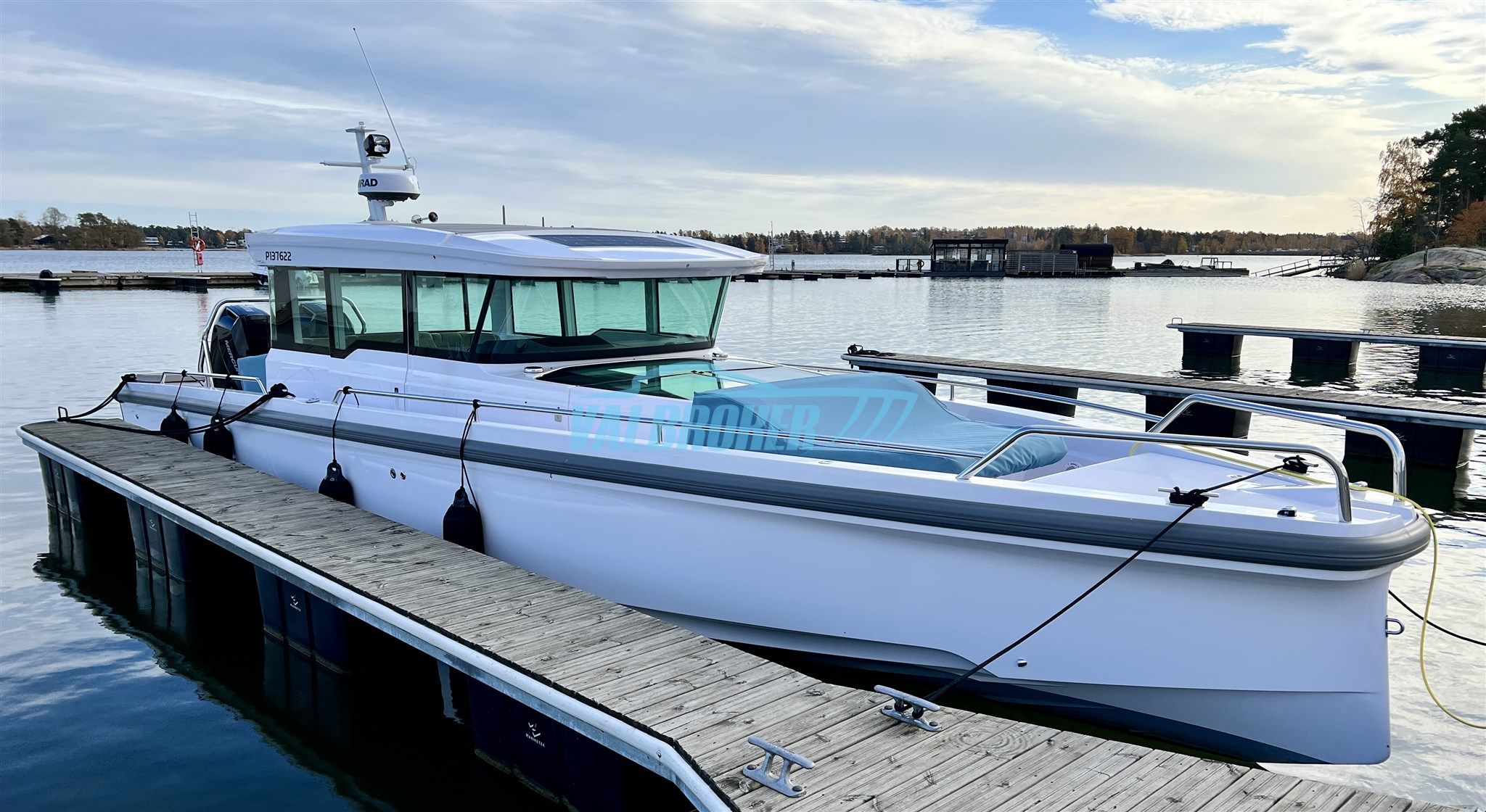 Axopar | 37 Xc Cross Cabin