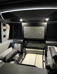 Axopar - Brabus 900 Shadow