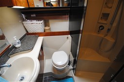 Cruisers Yachts - 390 Sc