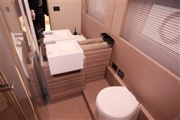 Ferretti Yachts - Ferretti 670