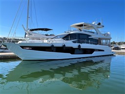 Galeon - 680 Fly