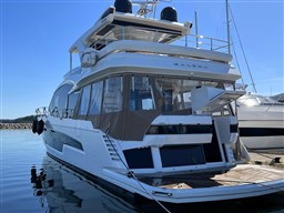 Galeon - 680 Fly