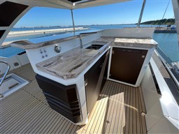 Galeon - 680 Fly