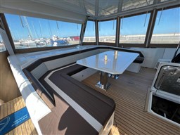 Galeon - 680 Fly