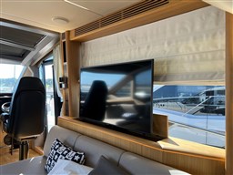 Galeon - 680 Fly