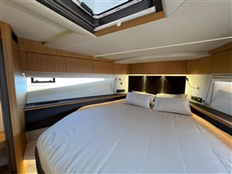 Galeon - 680 Fly