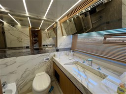 Galeon - 680 Fly