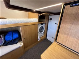 Galeon - 680 Fly