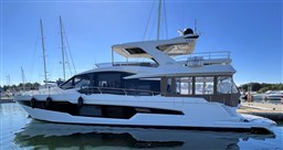 Galeon - 680 Fly