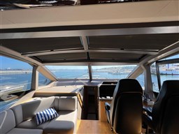 Galeon - 680 Fly