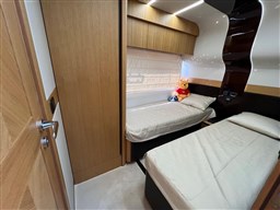 Galeon - 680 Fly
