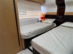 Galeon - 680 Fly