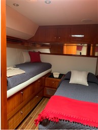 Hatteras - 70' Convertible