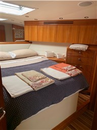 Hatteras - 70' Convertible