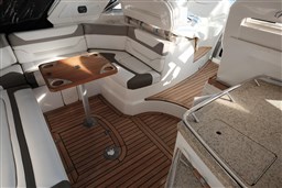 Monterey Boats - 415 Sy Sport Yacht