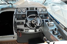 Monterey Boats - 415 Sy Sport Yacht