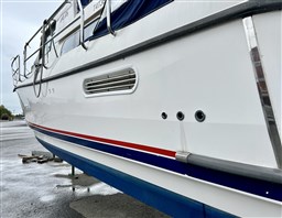 Nimbus - 340 Commander