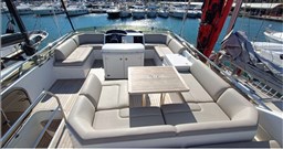 Princess Yachts - 62 Fly