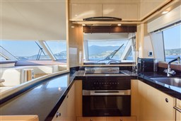 Princess Yachts - 62 Fly