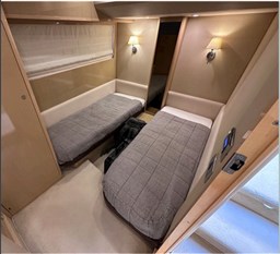 Princess Yachts - 62 Fly