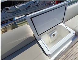 Princess Yachts - 62 Fly