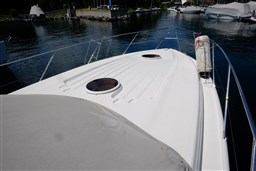Princess Yachts - V 42