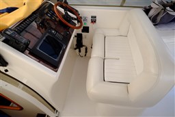 Princess Yachts - V 42