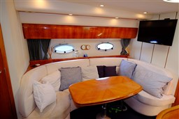 Princess Yachts - V 42