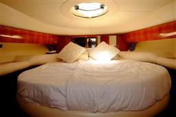 Princess Yachts - V 42