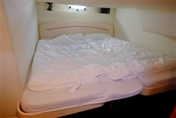 Princess Yachts - V 42