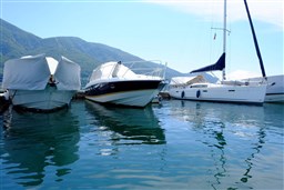 Princess Yachts - V 42