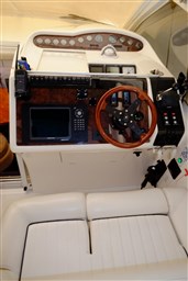 Princess Yachts - V 42