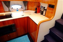 Princess Yachts - V 42