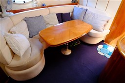 Princess Yachts - V 42