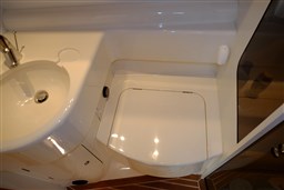 Princess Yachts - V 42