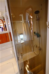 Princess Yachts - V 42