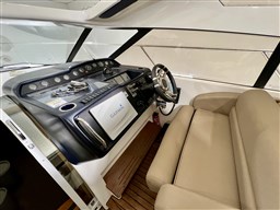 Princess Yachts - V 48