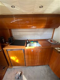 Princess Yachts - V50