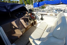 Regal Marine - Commodore 2665