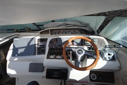 Sea Ray - 370 Sundancer