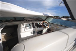 Sea Ray - 370 Sundancer