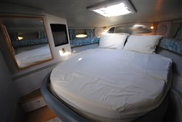 Sea Ray - 370 Sundancer