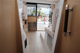 Sealine - C335v