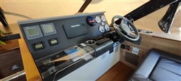 Sealine - F 42