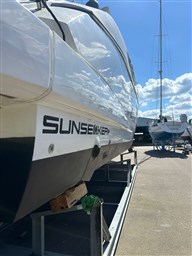Sunseeker - Predator 52