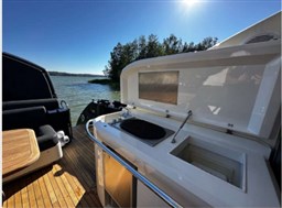Sunseeker - Predator 64