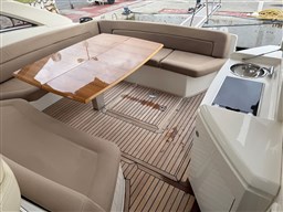 Windy Boats - 44 Chinook